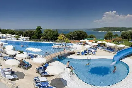 Отель Valamar Tamaris 4*