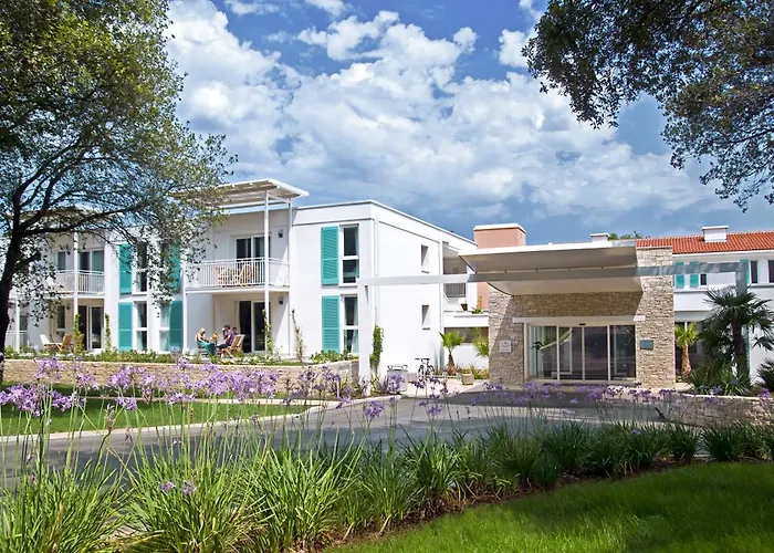 호텔 Valamar Tamaris 4*